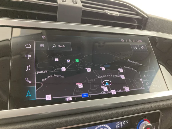 AUDI Q3 Sportback PHEV (2022) — foto 5 van 36