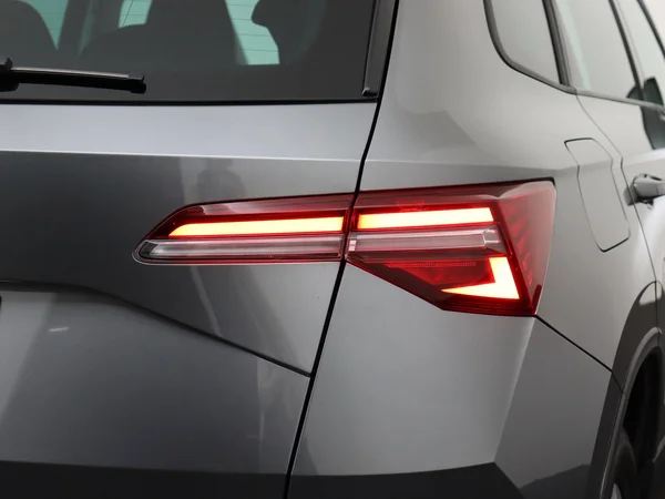 SKODA Karoq (2024) — foto 7 van 18