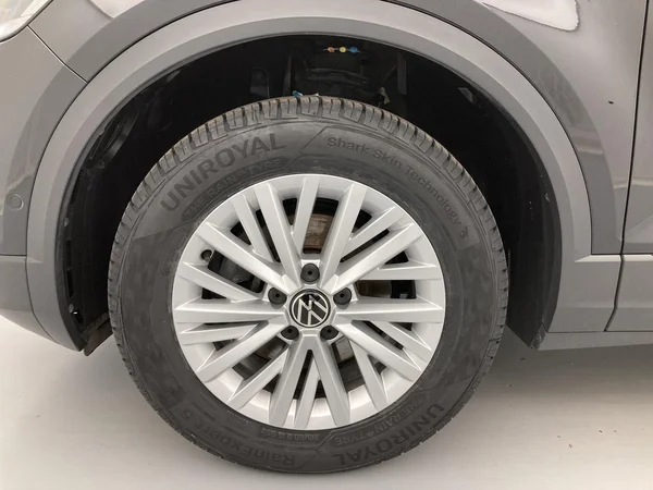 VOLKSWAGEN T-Roc (2024) — foto 19 van 36