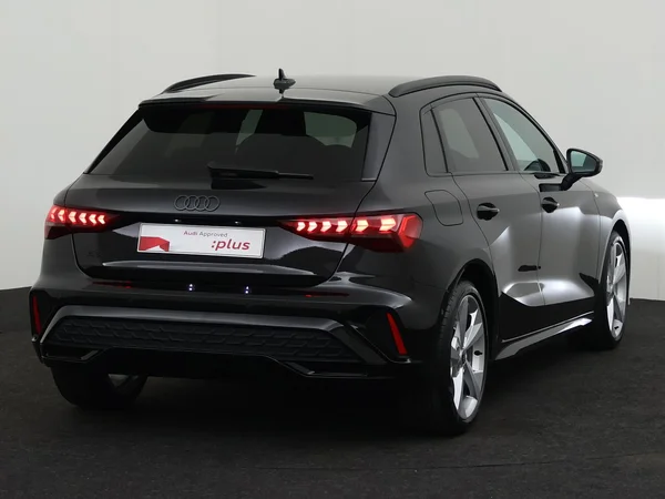 AUDI A3 Sportback (2025) — foto 11 van 18