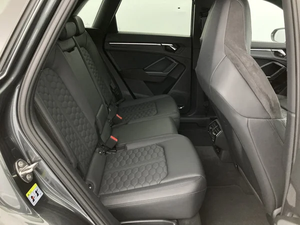 AUDI RSQ3 (2020) — foto 11 van 24