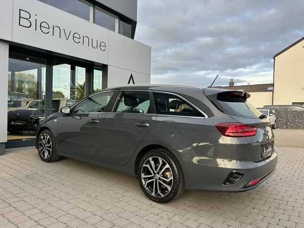 Kia Ceed (2019) — foto 7 van 17