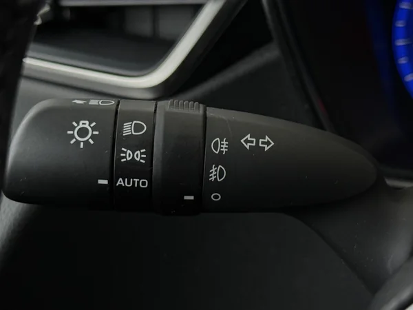 TOYOTA Corolla (2022) — foto 16 van 28
