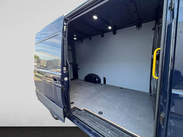 VOLKSWAGEN Crafter 35 Fou Mwb (2025) — foto 10 van 24