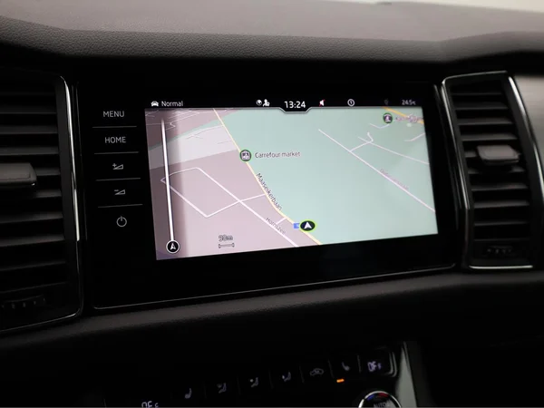 SKODA Kodiaq (2021) — foto 15 van 25