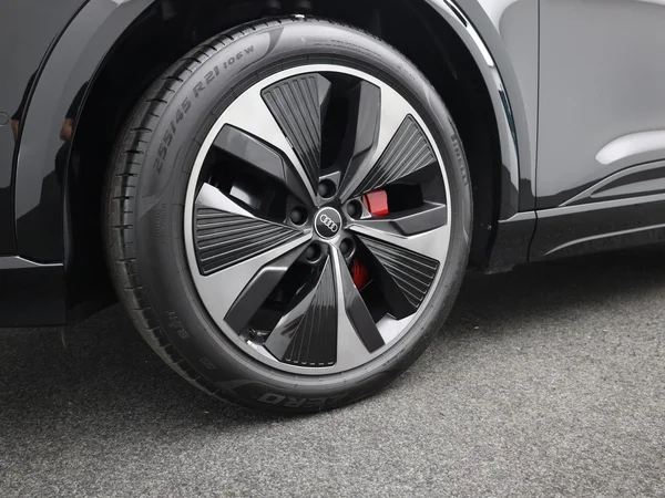 AUDI Q6 Sportback e-tron (2026) — foto 5 van 28