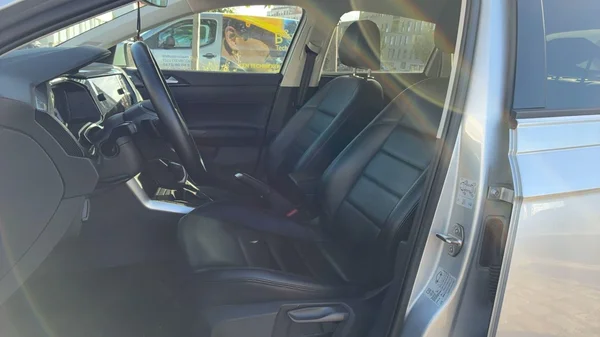 Volkswagen Taigo (2024) — foto 7 van 9