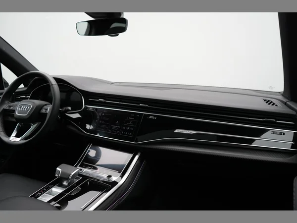 AUDI Q7 e-hybrid (PHEV) (2024) — foto 32 van 37