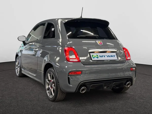 ABARTH 595 (2020) — foto 18 van 24