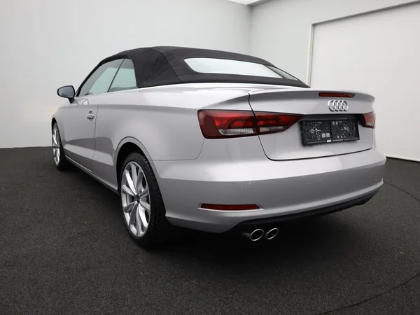 AUDI A3 Cabriolet (2015) — foto 10 van 21