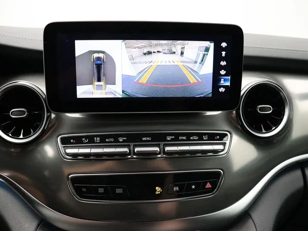 Mercedes-Benz V-Klasse (2024) — foto 13 van 36