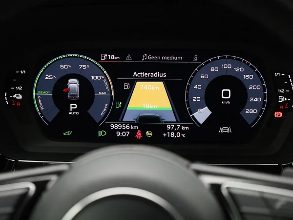 Audi A3 (2021) — foto 2 van 45