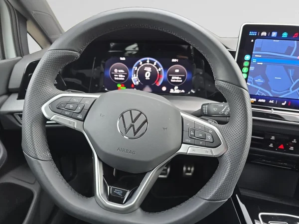 VOLKSWAGEN Golf VIII (2025) — foto 9 van 13