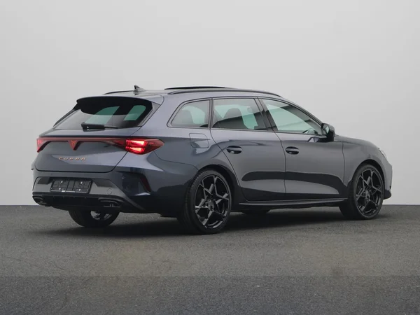 CUPRA Leon SW (2024) — foto 12 van 27