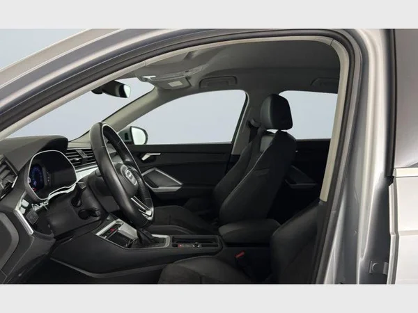 Audi Q3 (2019) — foto 35 van 35