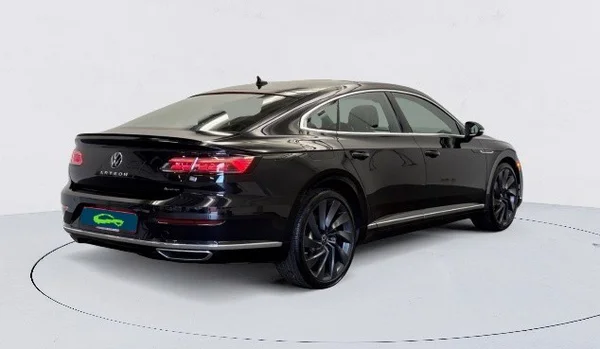 Volkswagen Arteon R (2025) — foto 10 van 15