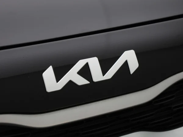 Kia Picanto (2022) — foto 19 van 34