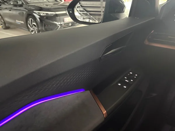 CUPRA Born (2025) — foto 23 van 24