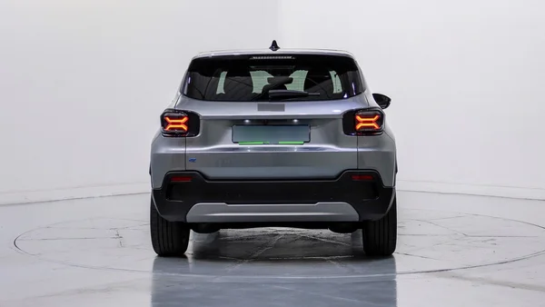 Jeep E-Avenger (2024) — foto 34 van 74