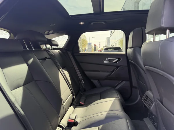 Land Rover Range Rover Velar (2024) — foto 5 van 28