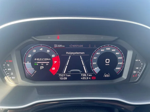 AUDI Q3 (2019) — foto 4 van 20