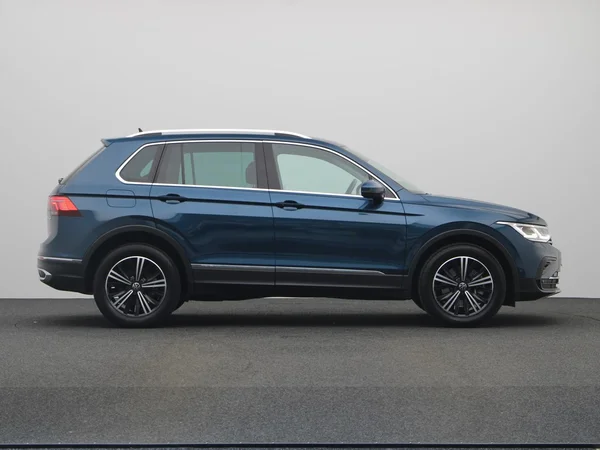 VOLKSWAGEN Tiguan eHybrid (PHEV) (2021) — foto 19 van 21