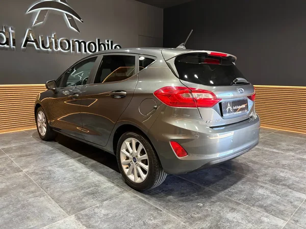 Ford Fiesta (2018) — foto 20 van 23