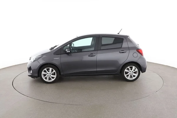 Toyota Yaris (2015) — foto 9 van 16