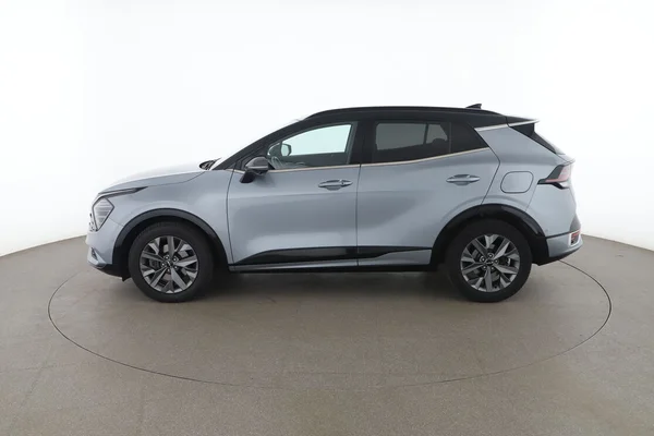 Kia Sportage (2022) — foto 9 van 16