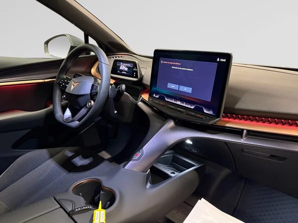 CUPRA Tavascan (2025) — foto 9 van 18