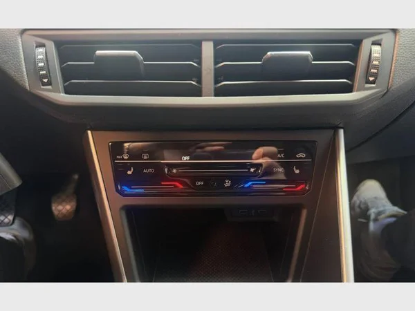 Volkswagen Taigo (2022) — foto 15 van 23