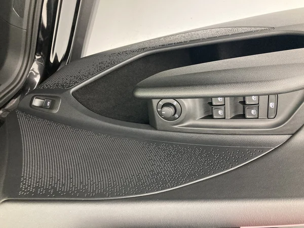 SKODA Enyaq (2022) — foto 28 van 37