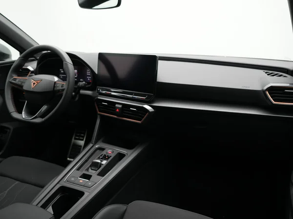 CUPRA Leon ST (2025) — foto 10 van 12