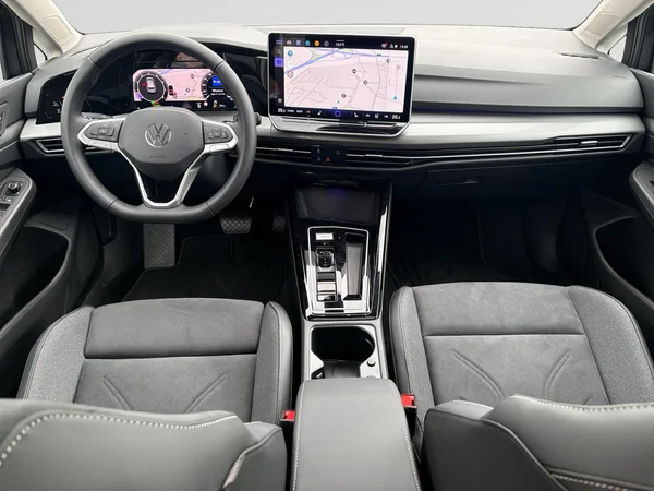VOLKSWAGEN Golf VIII (2026) — foto 14 van 19