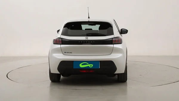 Peugeot E-208 (2022) — foto 25 van 30