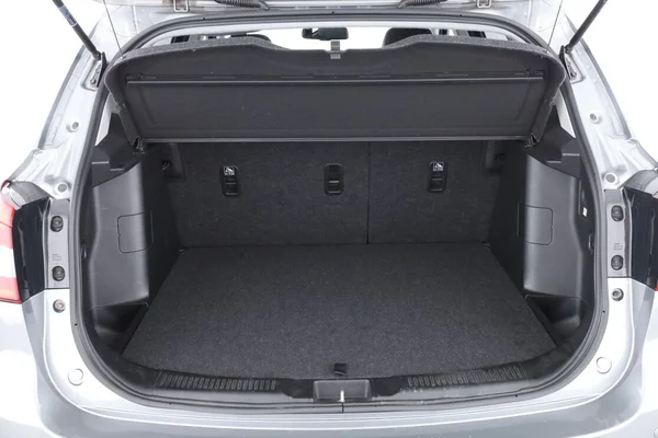 Suzuki SX4 (2018) — foto 8 van 16
