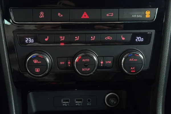 Seat Ateca (2020) — foto 10 van 43