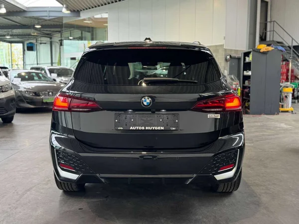 BMW 220 Active Tourer (2023) — foto 16 van 21