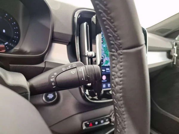 Volvo XC40 — foto 8 van 16