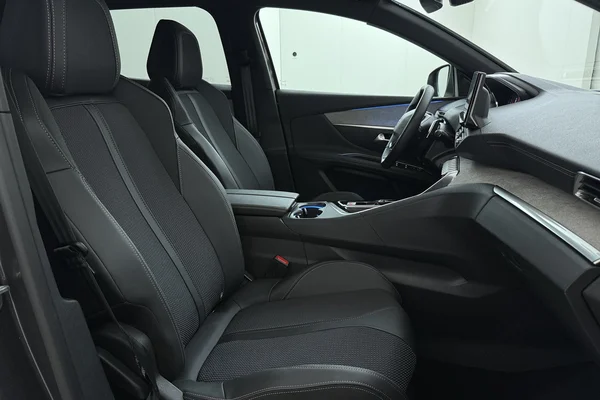 Peugeot 3008 (2024) — foto 15 van 17