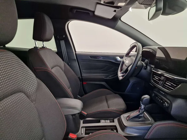 Ford Focus (2024) — foto 13 van 16