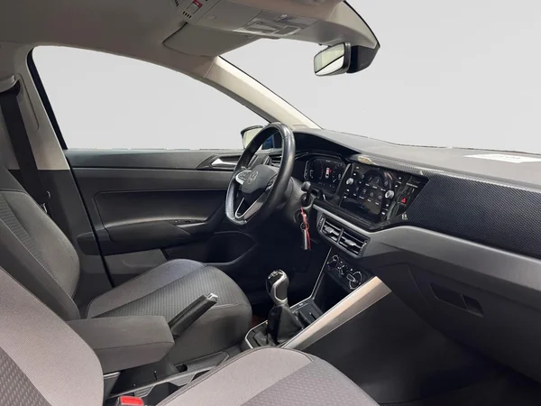VOLKSWAGEN Polo (2022) — foto 6 van 15