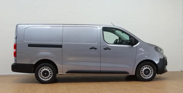 Opel Vivaro (2025) — foto 12 van 25