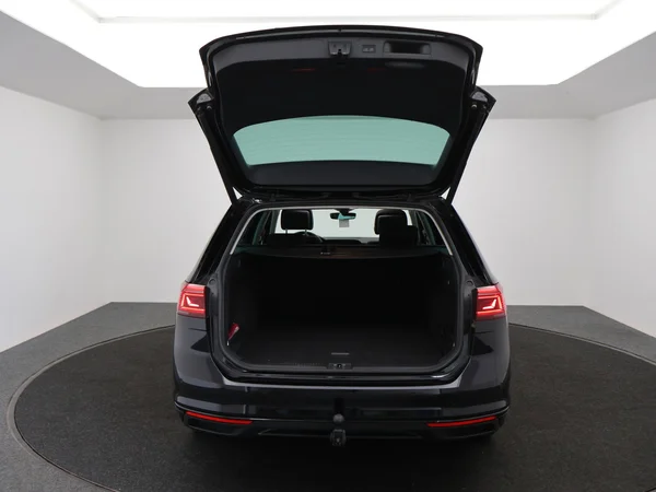 VOLKSWAGEN Passat Variant (2020) — foto 9 van 33