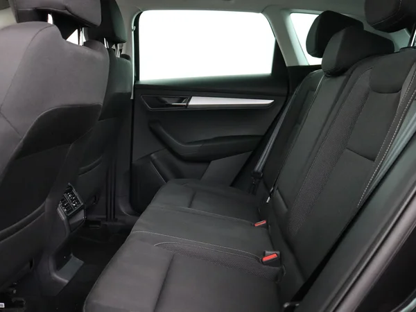 SKODA Karoq (2024) — foto 4 van 18