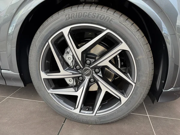AUDI Q6 Sportback e-tron (2026) — foto 5 van 23