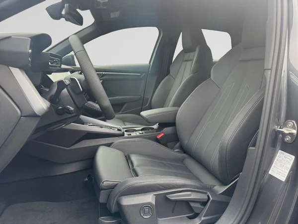 AUDI A3 Sportback PHEV (2025) — foto 2 van 24