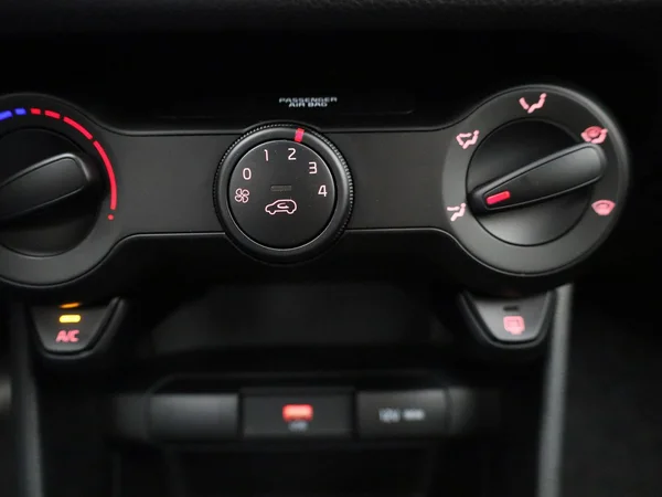 Kia Picanto (2022) — foto 14 van 37