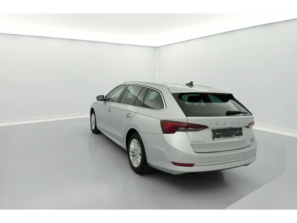 SKODA Octavia Combi (2022) — foto 4 van 36