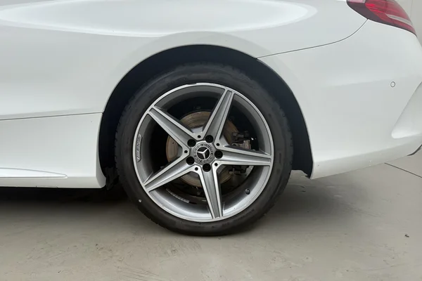 Mercedes-Benz C-Class Cabriolet (A205) (2018) — foto 22 van 25
